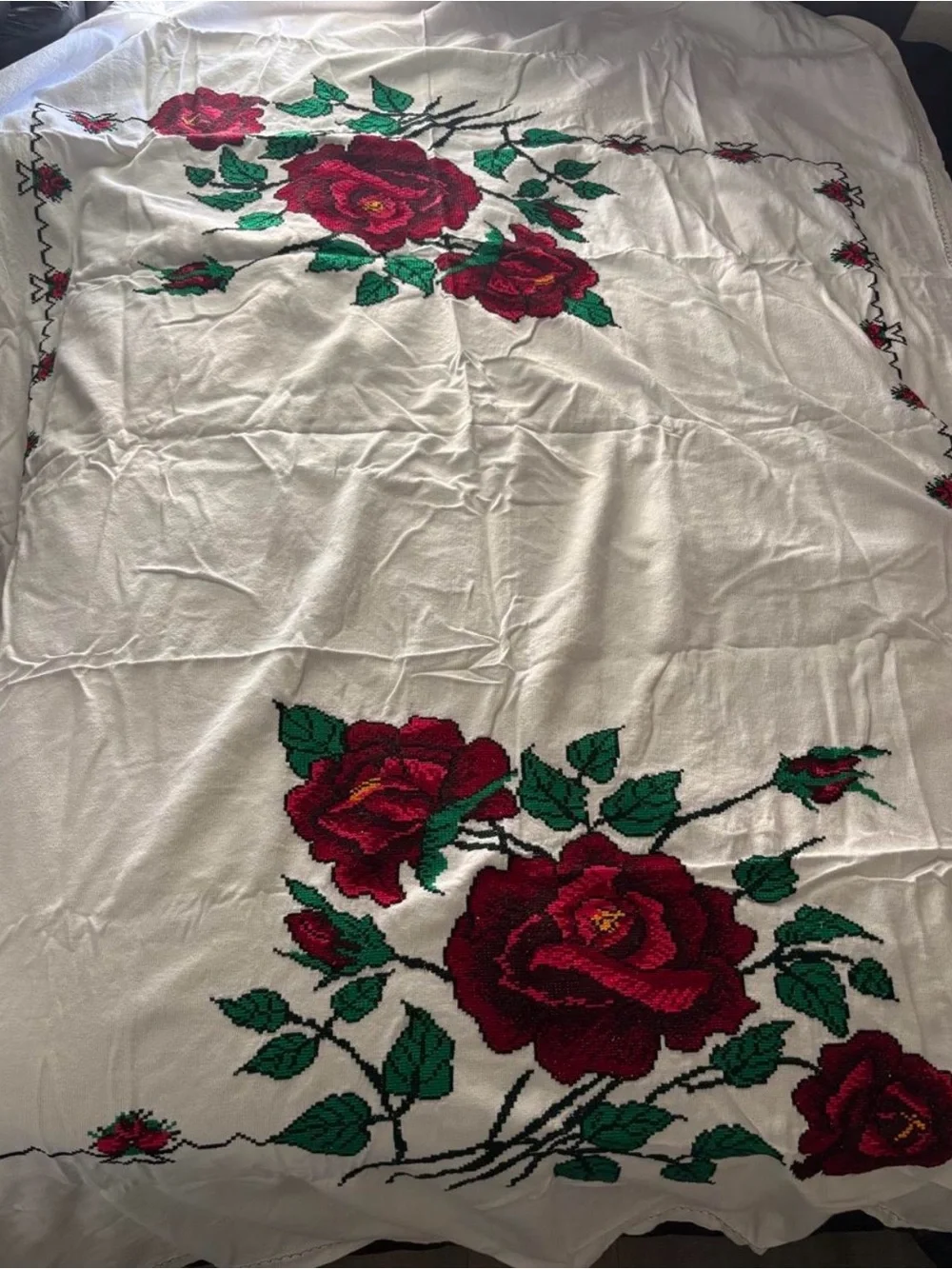 Handmade Floral Rose Embroidered White Table Cover - Red & Green
